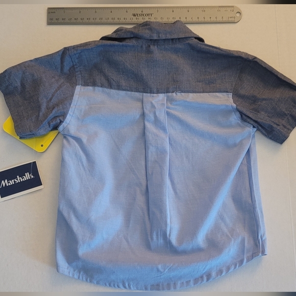 Buttons and Threads button-down Dress shirt blue two toned Short Sleeved Sleeves - Picture 2 of 6